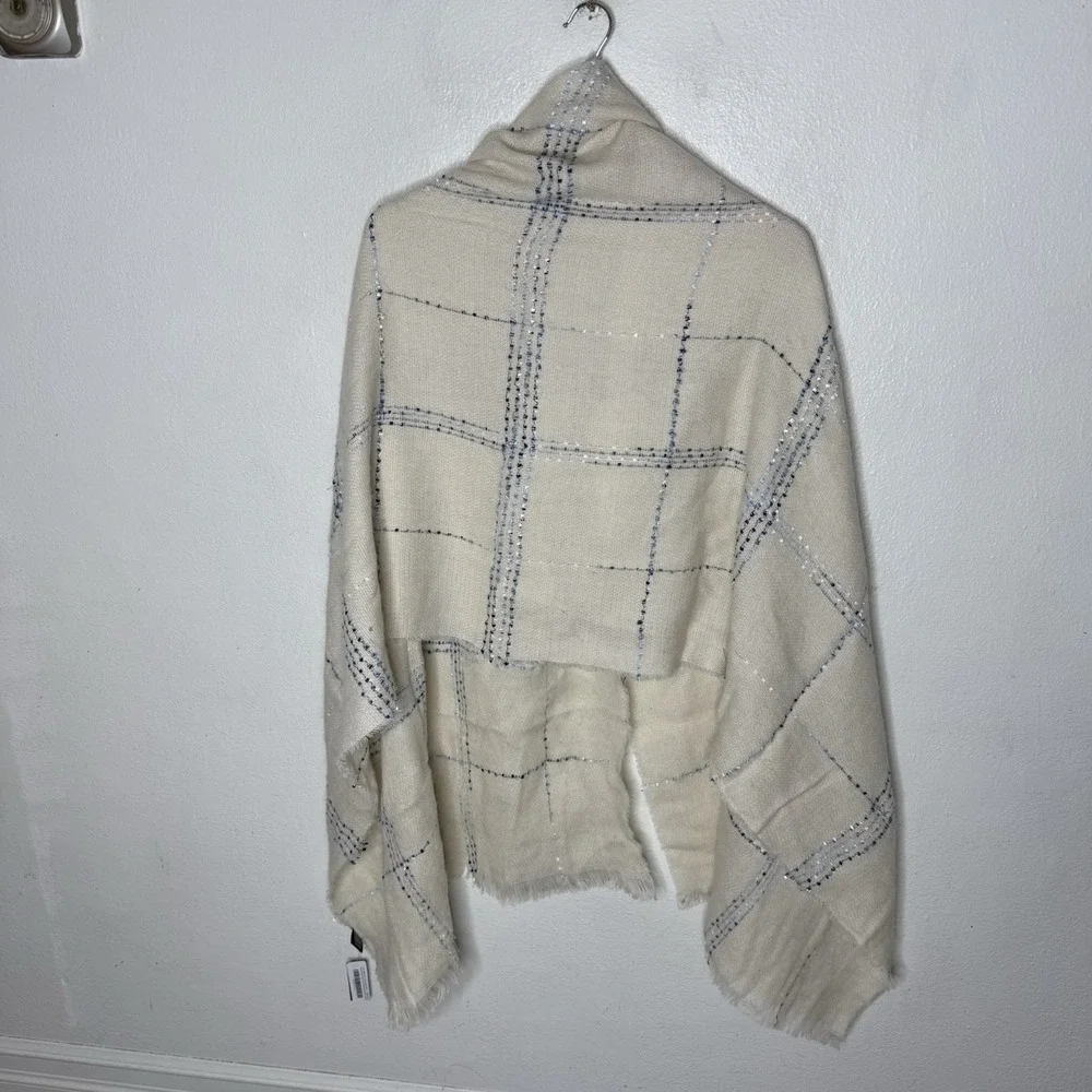 Lulus‎ Ivory And Blue Wrap Blanket Scarf Soft Cozy Fall Layering Minimalist